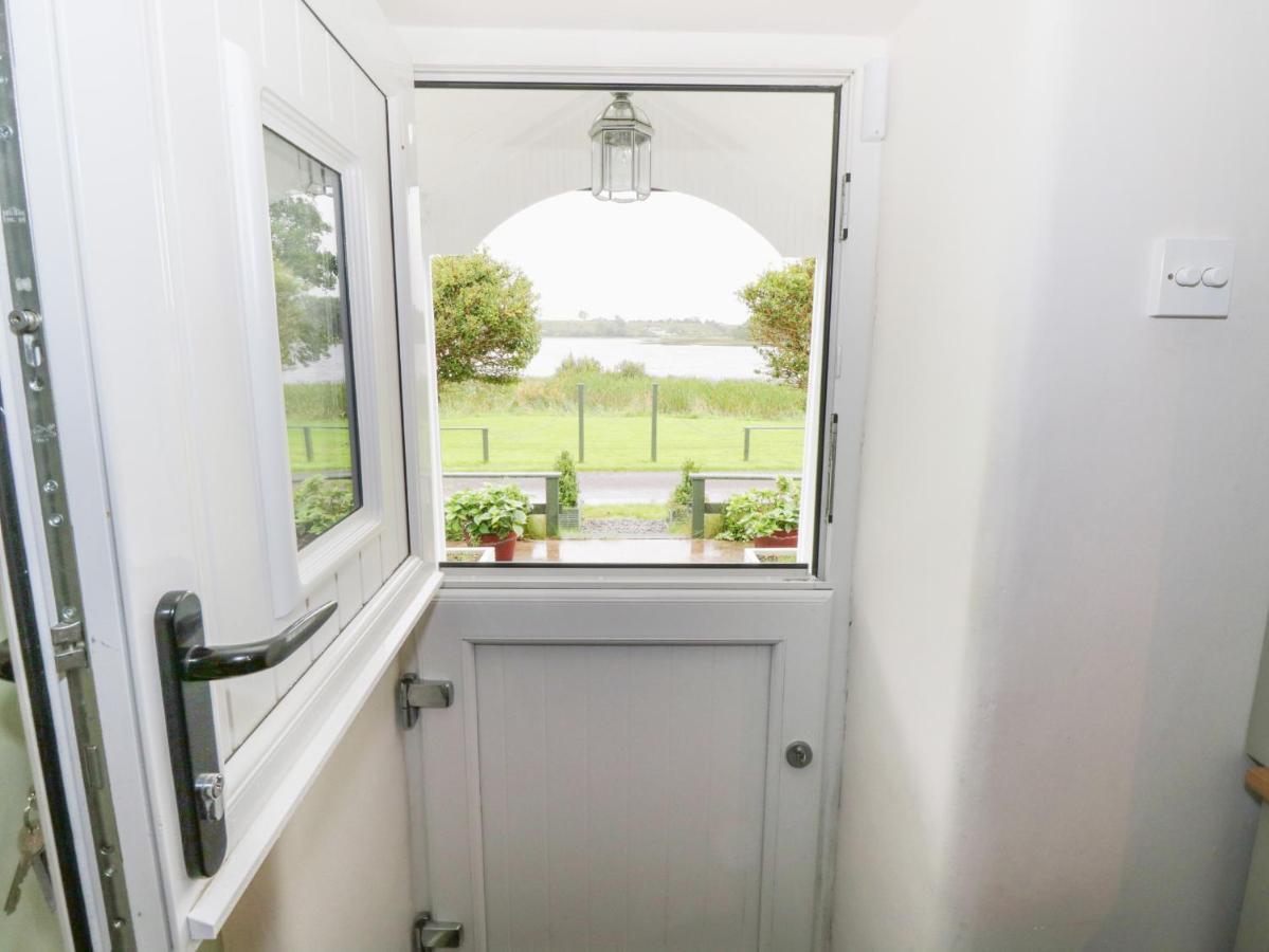 Lakeside Cottage Boyle Bagian luar foto