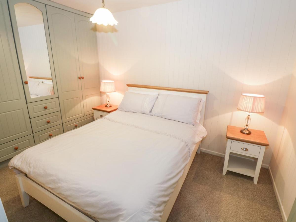 Lakeside Cottage Boyle Bagian luar foto