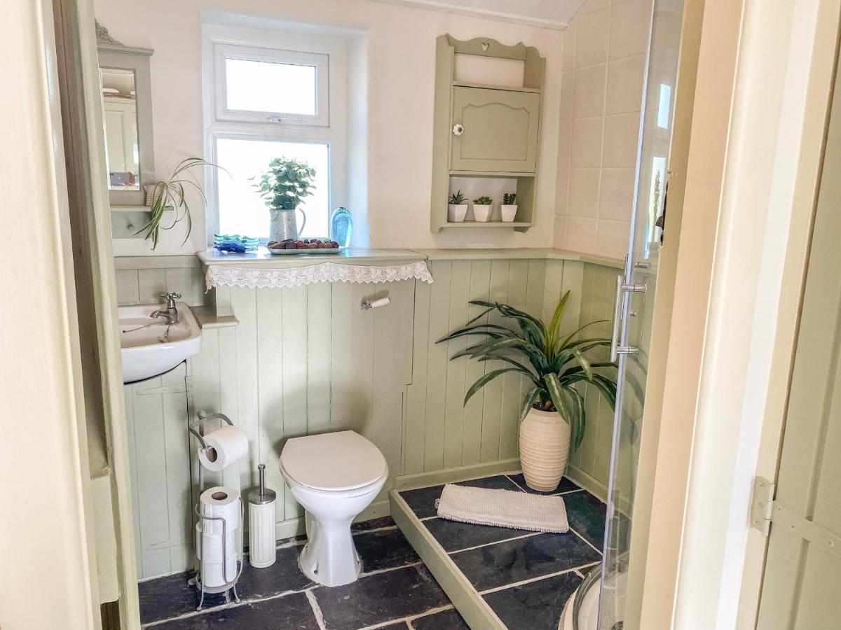 Lakeside Cottage Boyle Bagian luar foto
